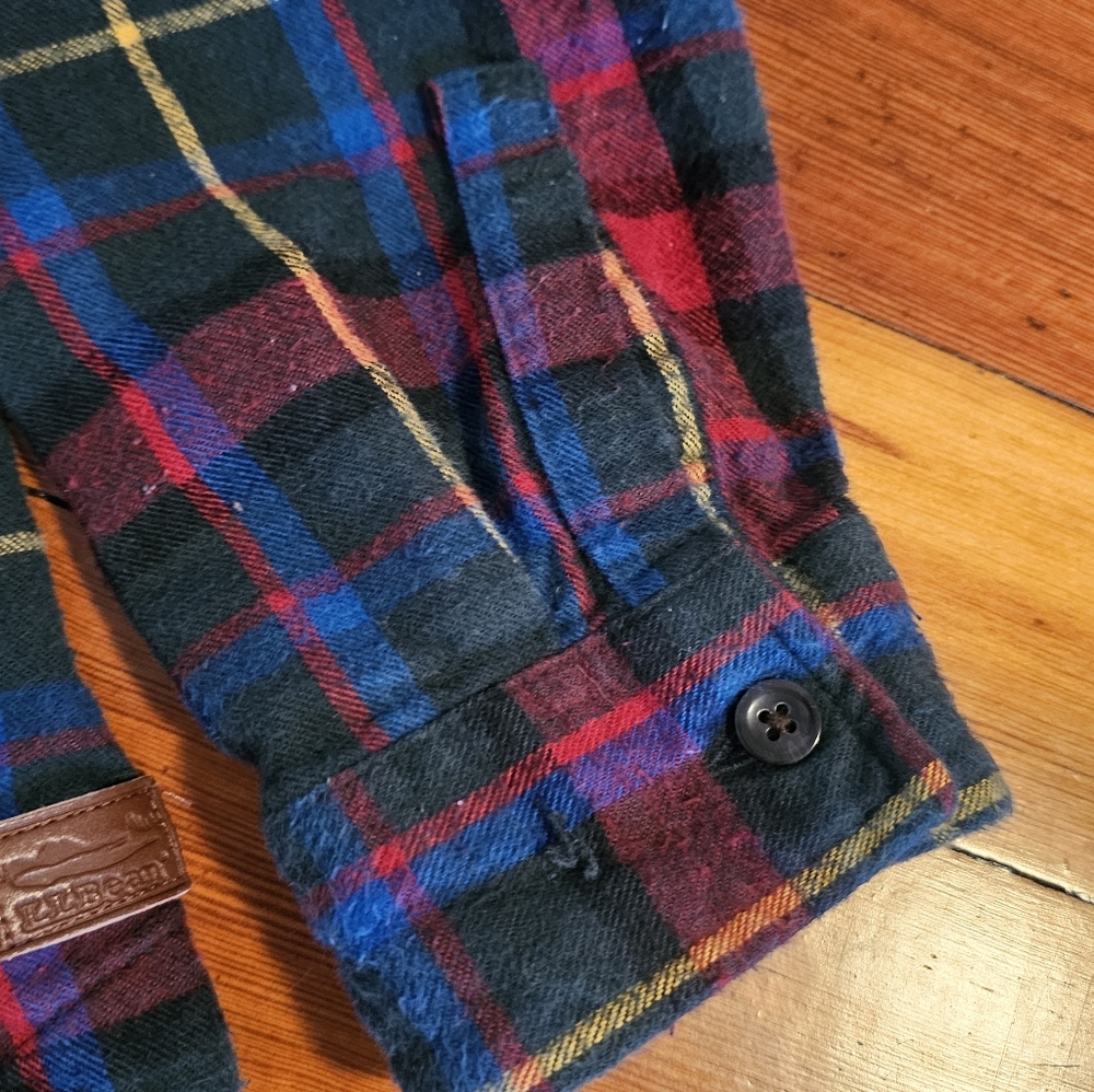L.L.Bean Flannel Zip Up Hoodie Red Green Blue Plaid Size Medium - Picture 3 of 8